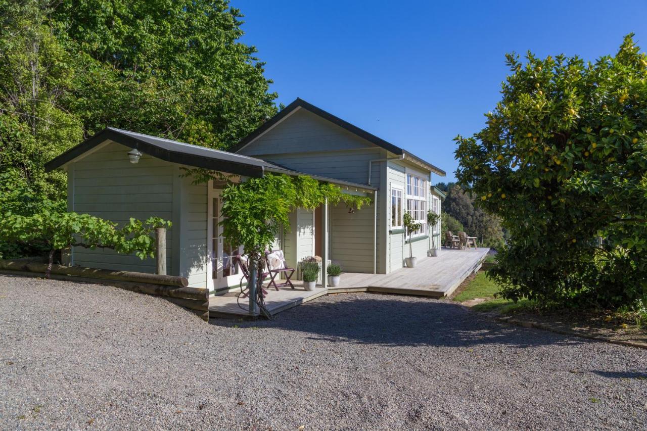 Kina Beach Cottages Tasman Екстер'єр фото